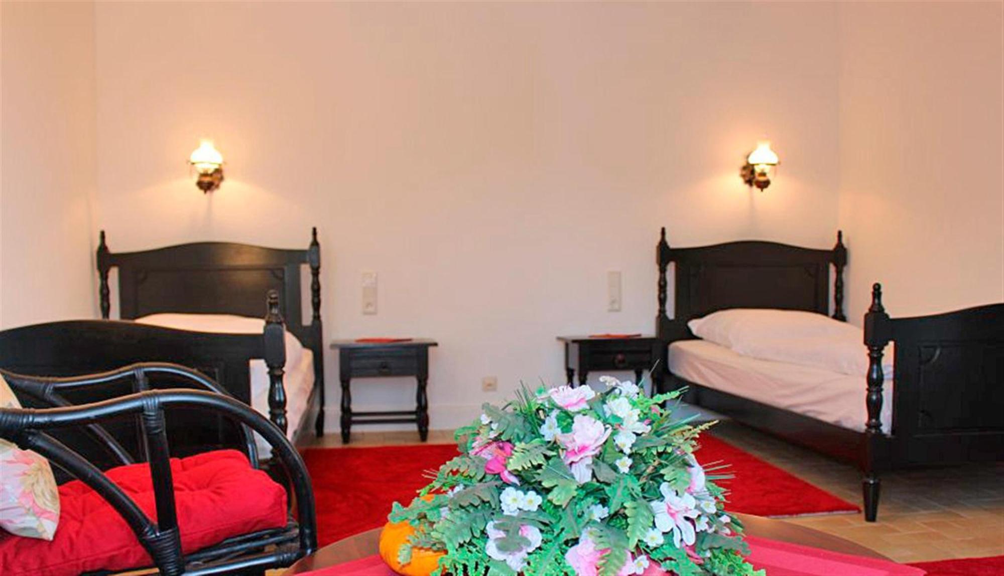 Hotel Restaurant Margaretenhof Überherrn Dış mekan fotoğraf