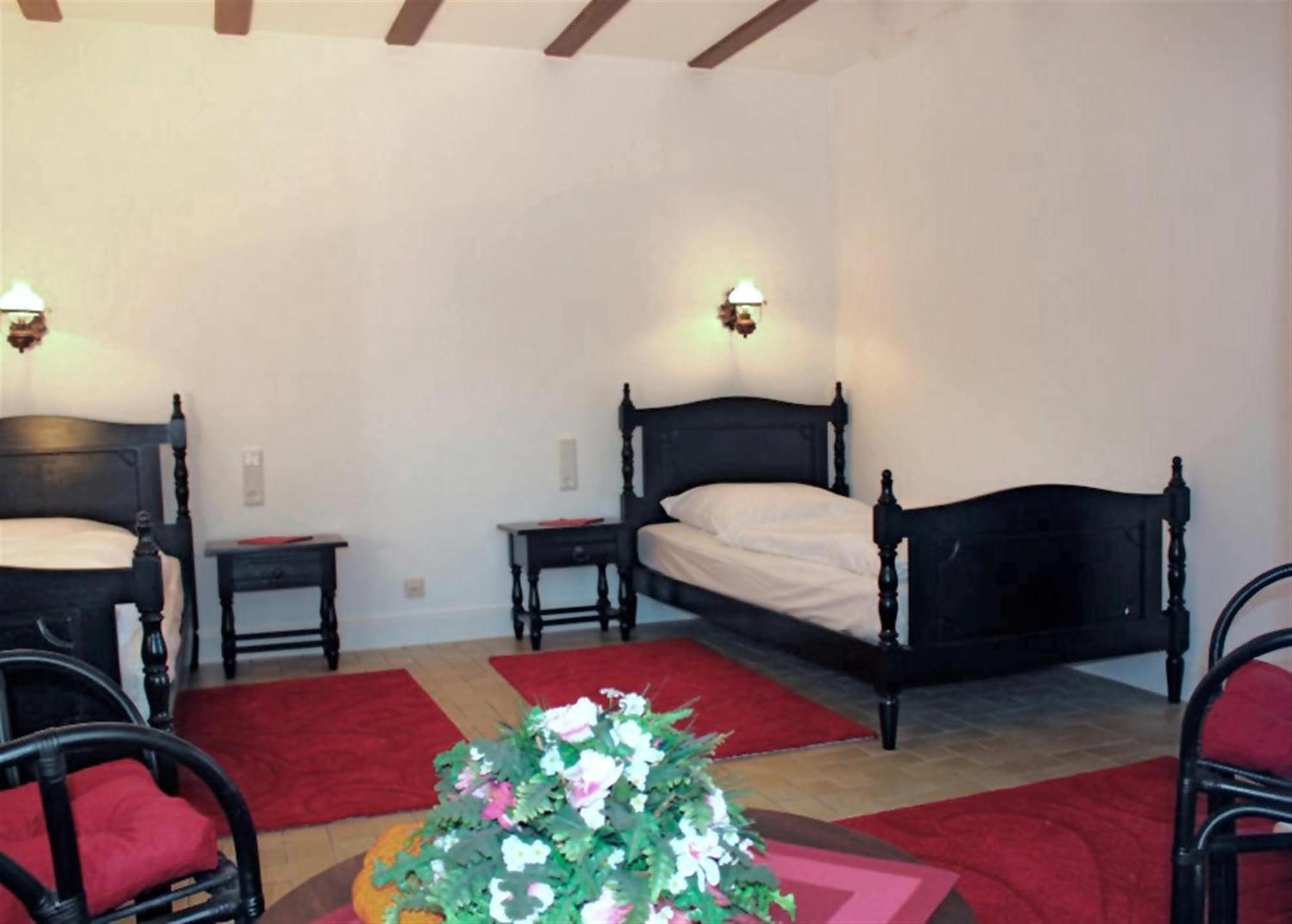 Hotel Restaurant Margaretenhof Überherrn Dış mekan fotoğraf